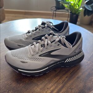 Brooks Light Gray Running Shoes